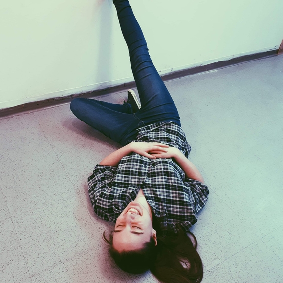 Meet your Posher, Jessica - Picture 1 of 1